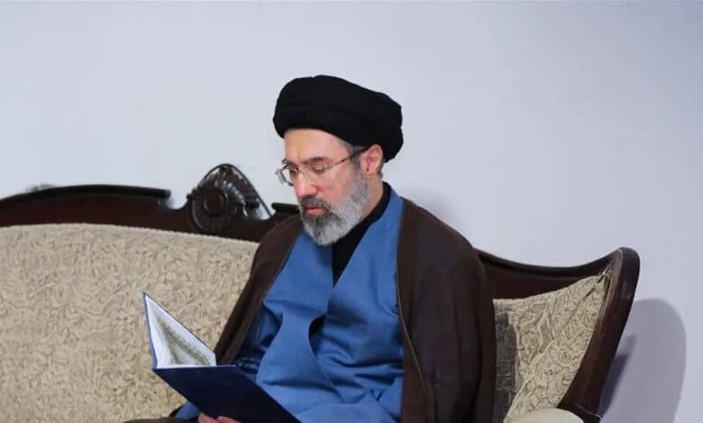 رسالة من مجتبى خامنئي إلى نعيم قاسم… هذا مضمونها