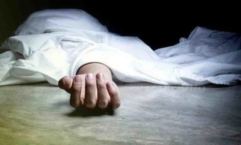 شاب جثة داخل شقته في الميناء.. فرضية الٳنتحار قيد التحقيق!